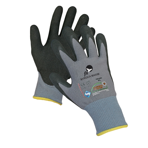 PAIR FH NYROCA MAXIM GLOVES 9