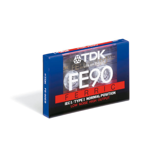 Fita férrica de audio TDK 90 minutos. Ideal para uso frequente